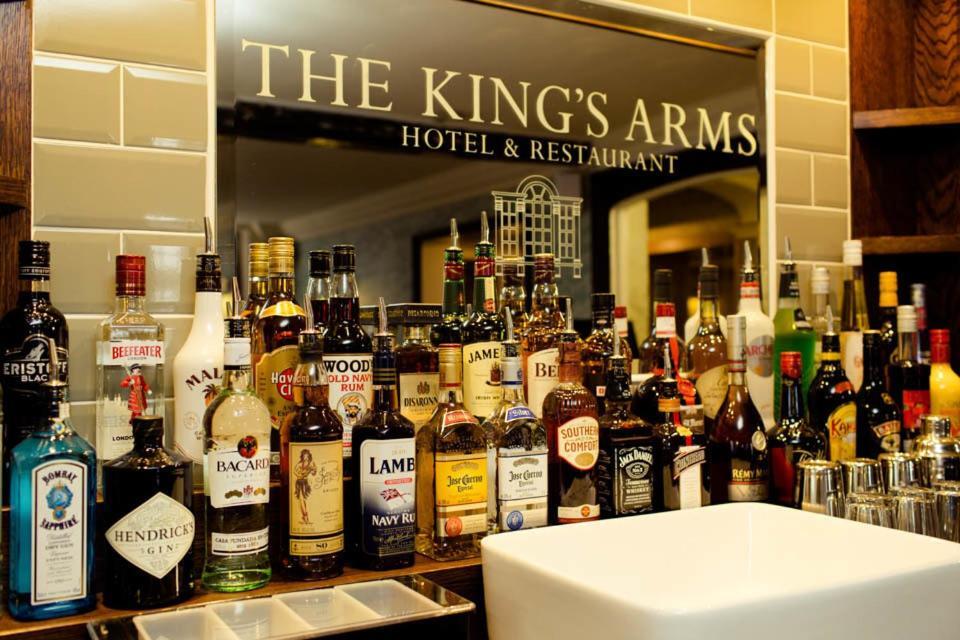The Kings Arms Hotel Bicester Bagian luar foto